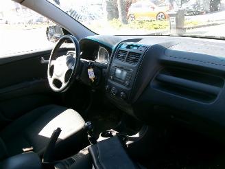 Kia Sportage 2.0 CVVT X-TRA picture 11