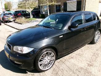skadebil auto BMW 1-serie 118 I EXE AUTOMAAT 2009/10