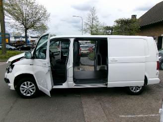 Volkswagen Transporter 2.0 TDI L2 HIGHLINE AUTOMAAT picture 10