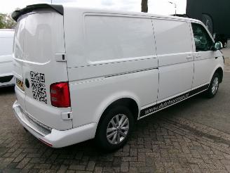 Volkswagen Transporter 2.0 TDI L2 HIGHLINE AUTOMAAT picture 6
