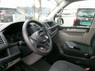 Volkswagen Transporter 2.0 TDI L2 HIGHLINE AUTOMAAT picture 17