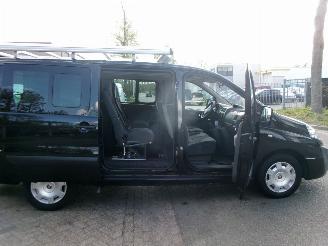 Fiat Scudo 2.0 MULTIJET INVALIDE VERVOER GEEN SCHADE 5 PERSOONS picture 10