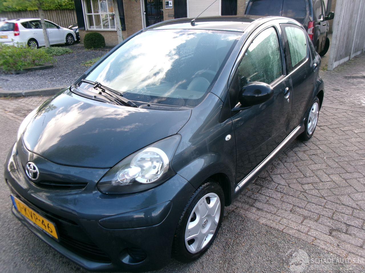 Toyota Aygo 1.0 VVT-I NOW AIRCO