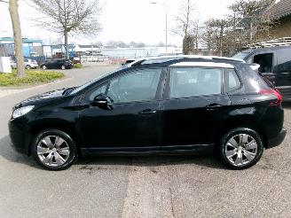 Peugeot 2008 1.2 AIRCO NAVI PANO picture 2