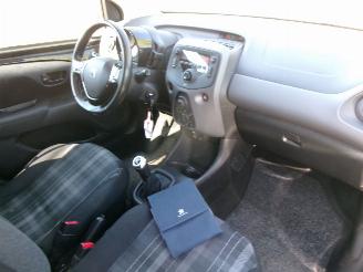 Peugeot 108 1.0e-VTI ACTIVE AIRCO picture 11