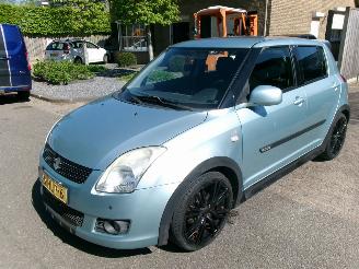 Vaurioauto  passenger cars Suzuki Swift 1.3 GT SPORT AIRCO LEDER 2009/1