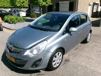 Schadeauto Opel Corsa 1.2 16V COSMO AUTOMAAT 2012/10