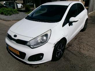 krockskadad bil auto Kia Rio 1.2 CVVT PLUS PACK 2011/12