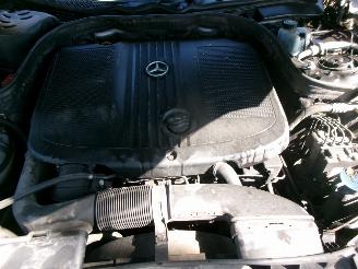 Mercedes E-klasse 200 CDI AUTOMAAT CLIMA NAVI picture 10