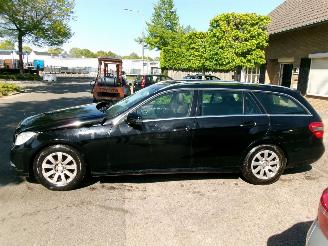 Mercedes E-klasse 200 CDI AUTOMAAT CLIMA NAVI picture 2