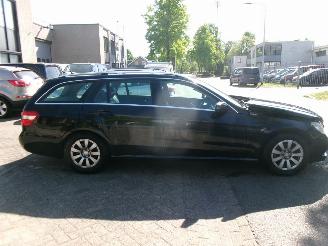 Mercedes E-klasse 200 CDI AUTOMAAT CLIMA NAVI picture 5