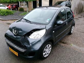 skadebil auto Peugeot 107 1.0-12V XS 2011/8