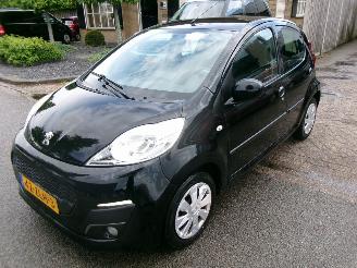 Unfallwagen Peugeot 107 1.0 ACTIVE AIRCO 5 DEURS GEEN SCHADE 2013/1