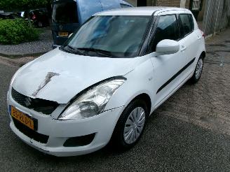 skadebil auto Suzuki Swift 1.2 COMFORT EASS AIRCO 2011/6