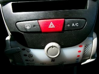 Toyota Aygo 1.0-12V AIRCO 5 DEURS GEEN SCHADE picture 12