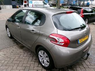 Peugeot 208 1.4 VTI ACTIVE CLIMA NAVI 5 DEURS GEEN SCHADE picture 8