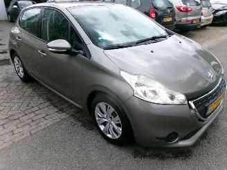 Peugeot 208 1.4 VTI ACTIVE CLIMA NAVI 5 DEURS GEEN SCHADE picture 4