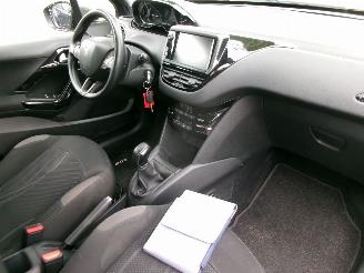 Peugeot 208 1.4 VTI ACTIVE CLIMA NAVI 5 DEURS GEEN SCHADE picture 9