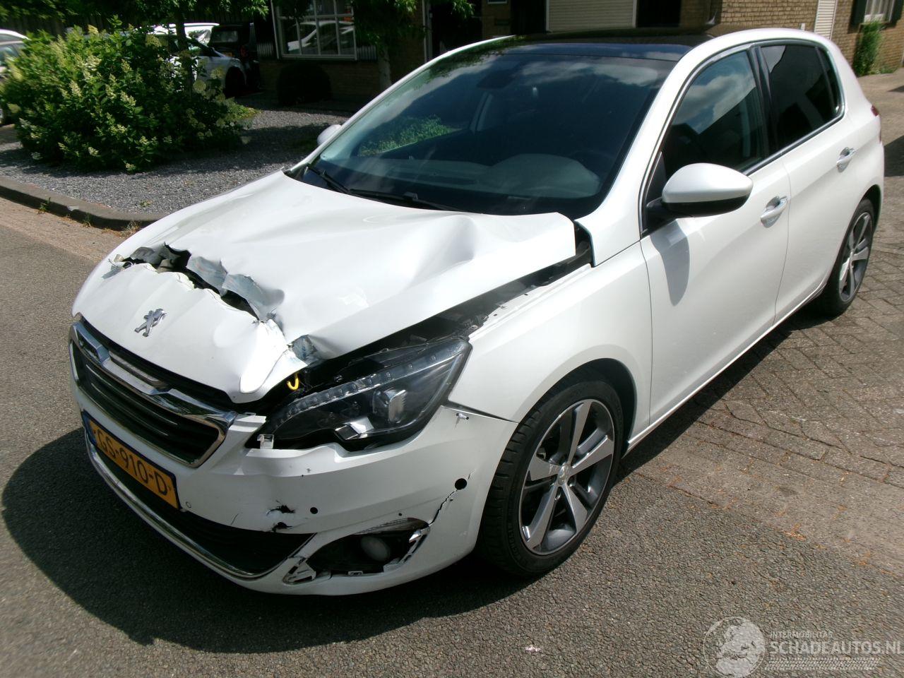 Peugeot 308 1.2 I BLUE LEASE PREMIUM 82.749 KM NAP