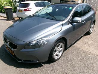 skadebil auto Volvo V-40 2.0 D2 R-DESIGN CLIMA PANO 2016/6