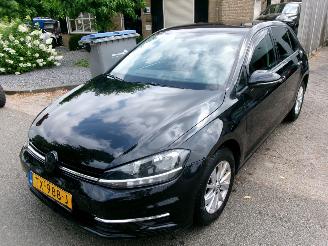skadebil auto Volkswagen Golf 1.0 TSI COMFORTLINE 2018/4