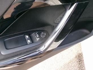 Peugeot 208 1.2 I ENVY CLIMA NAVI picture 16