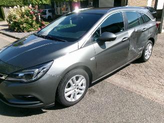 krockskadad bil auto Opel Astra 1.4 ONLINE EDITION CLIMA NAVI 2017/6