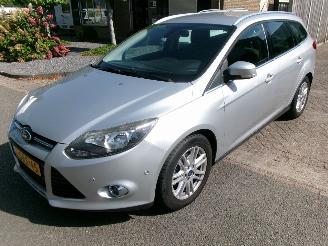 Damaged car Ford Focus 1.0 ECOBOOST EDITION PLUS 2013/11
