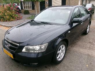 Vaurioauto  passenger cars Hyundai Sonata 2.4 DYNAMIC AUTOMAAT CLIMA 2006/11