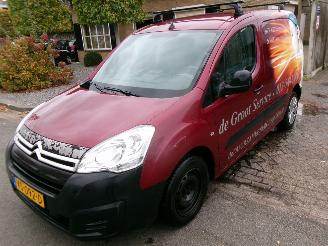 dañado vehículos comerciales Citroën Berlingo 1.6 HDI 75 BUSINESS 2015/11