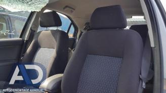 Ford Mondeo Mondeo III, Hatchback, 2000 / 2007 1.8 16V picture 4