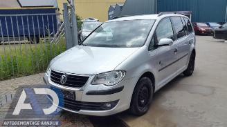 Coche siniestrado Volkswagen Touran Touran (1T1/T2), MPV, 2003 / 2010 1.9 TDI 105 Euro 3 2009