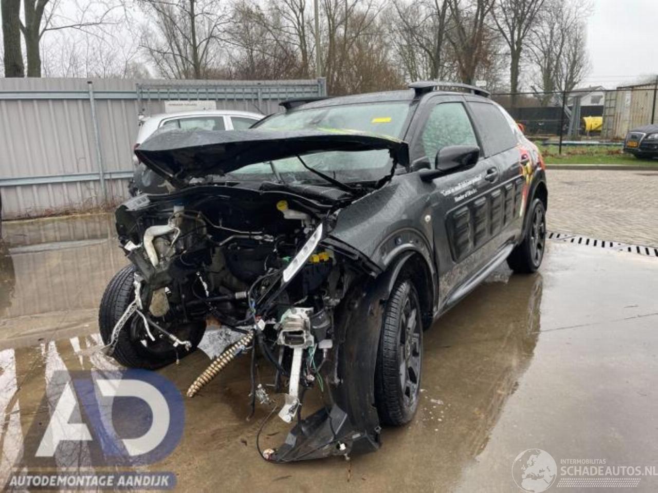 Citroën C4 cactus C4 Cactus (0B/0P), Hatchback 5-drs, 2014 1.2 PureTech 82 12V