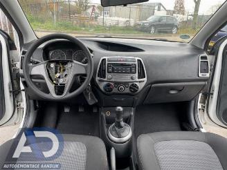 Hyundai I-20 i20, Hatchback, 2008 / 2015 1.2i 16V picture 11