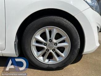 Hyundai I-30 i30 (GDHB5), Hatchback, 2011 1.6 CRDi Blue Drive 16V VGT picture 9