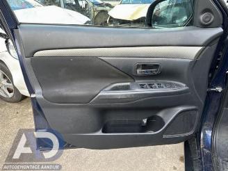 Mitsubishi Outlander Outlander (GF/GG), SUV, 2012 2.0 16V 4x2 picture 17