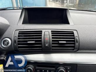 BMW 1-serie 1 serie (E81), Hatchback 3-drs, 2006 / 2012 120i 16V picture 21