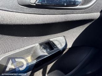 Opel Corsa Corsa E, Hatchback, 2014 / 2019 1.4 Turbo 16V picture 16