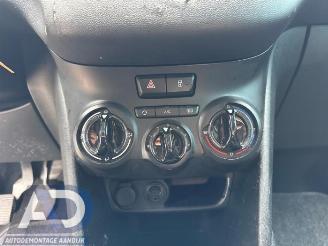 Peugeot 208 208 I (CA/CC/CK/CL), Hatchback, 2012 / 2019 1.2 Vti 12V PureTech 82 picture 13