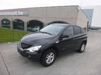 damaged passenger cars Ssang yong Actyon 2.0 CRDI  4X4 2008/6