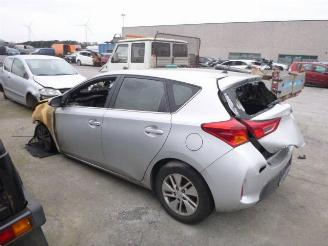 Vrakbiler auto Toyota Auris 1.8 HYBRID 2014/5