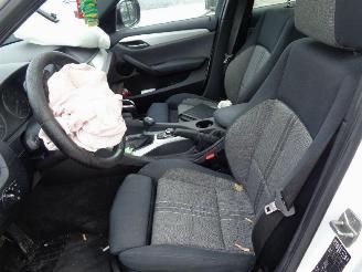 BMW X1 XDRIVE18D picture 14