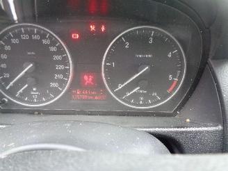 BMW X1 XDRIVE18D picture 18