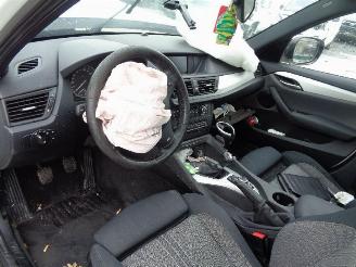 BMW X1 XDRIVE18D picture 13