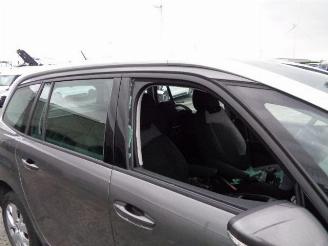 Citroën C4 1.5HDI AUTO 7PLACES picture 8