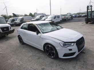 Vrakbiler auto Audi A3 S-LINE 1.6 TDI CLHA 1901/1