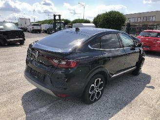 damaged passenger cars Renault Arkana TECHNO 1.6 2023/3