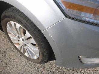 Ford Mondeo 1.8 TDCI GHIA picture 9