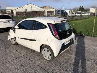 Vaurioauto  passenger cars Toyota Aygo 1.0 2014/8