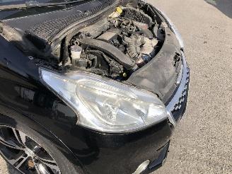 Peugeot 208 1.6  GTI  TURBO 200 picture 25
